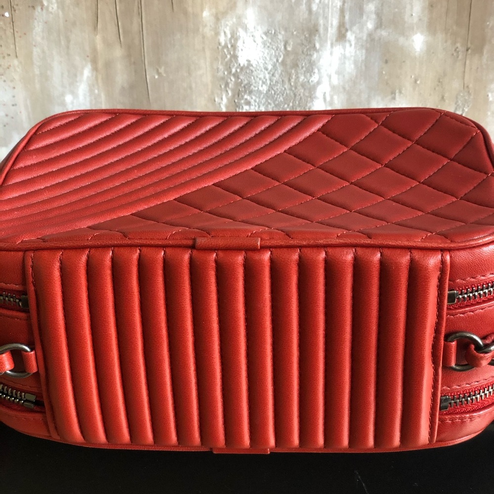 CHANEL CROSSBODY BAG - Picture 9 of 11
